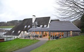 Neuadd Henllan Lodge